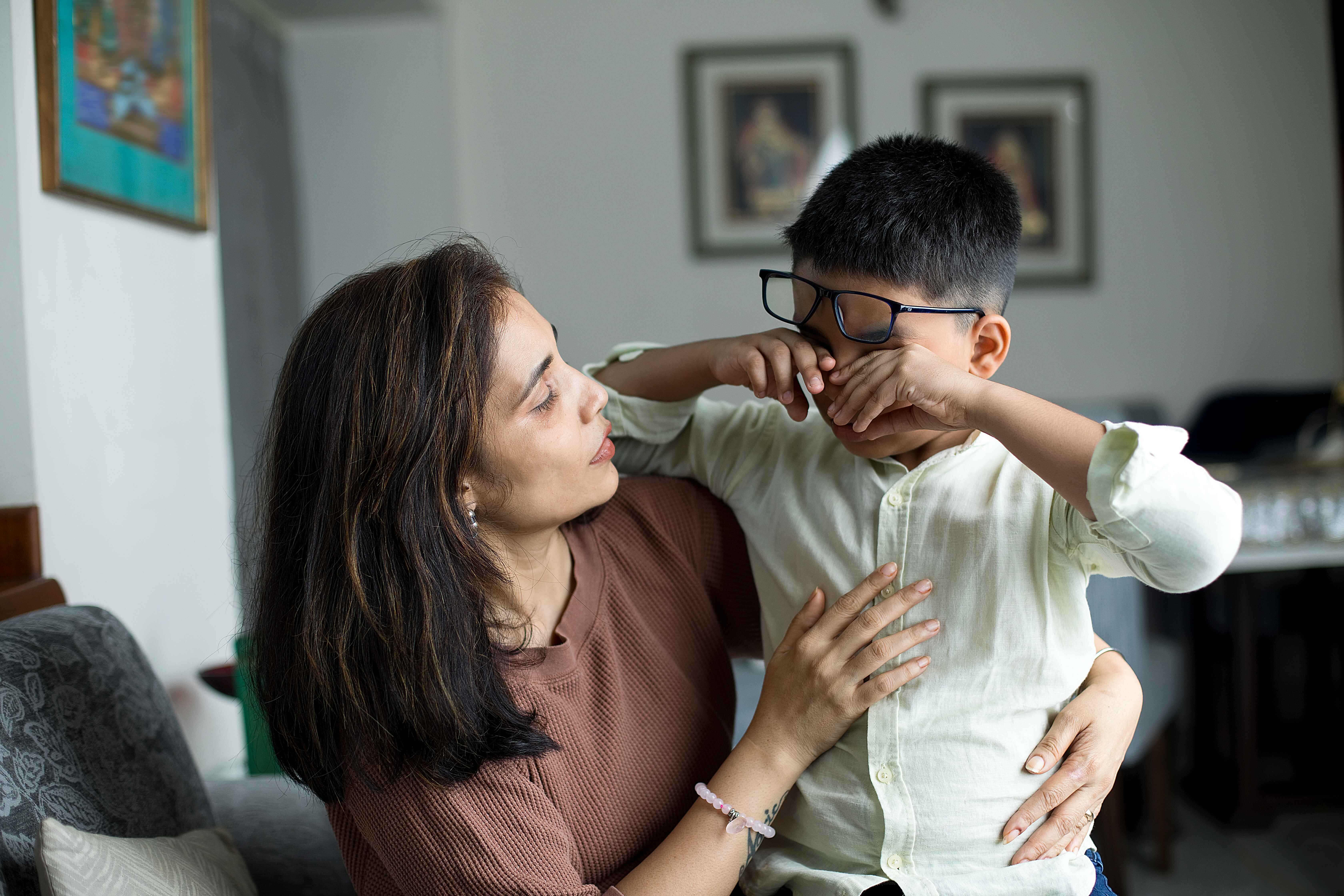 Stop, Mitos Anak Laki-Laki Nangis Tanda Cengeng